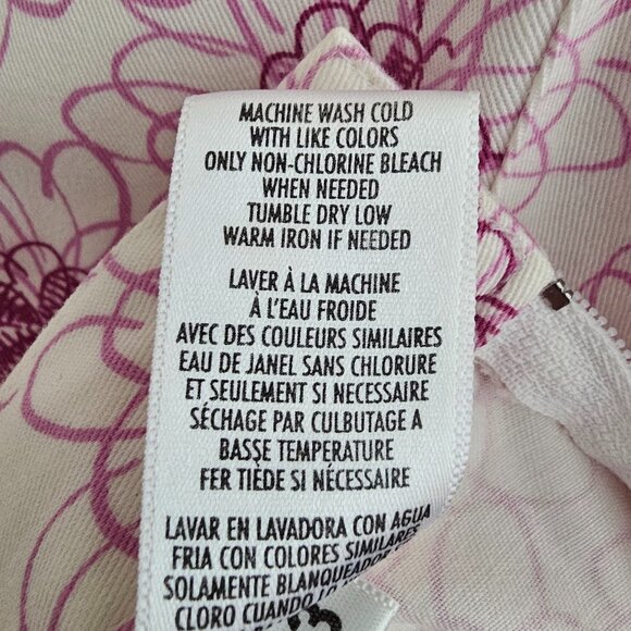 Petite Sophisticate Vintage Floral Shorts | EUC | 0P | White, Purple/Magenta - Picture 12 of 12